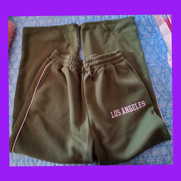 Sweatpants - Picture 2 of 5